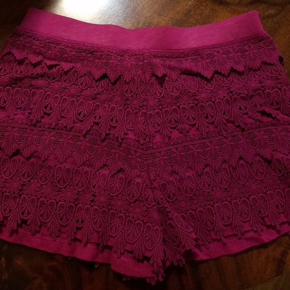 ruffled, lacy shorts/hot pants - Picture 1 of 1